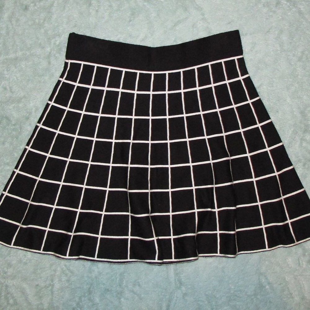 Vintage Cute Black and white skirt